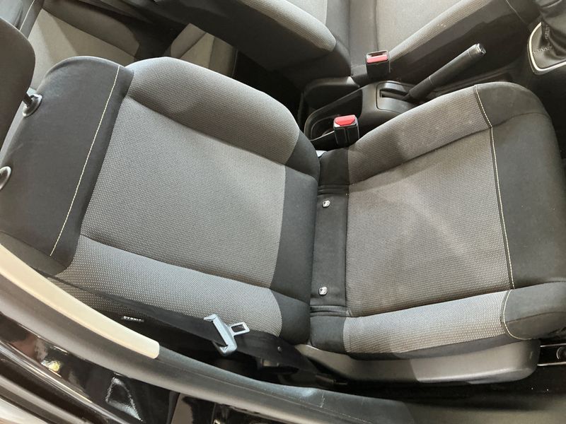 Citroen C3 1.2 PureTech Shine 2017 – снимка 31