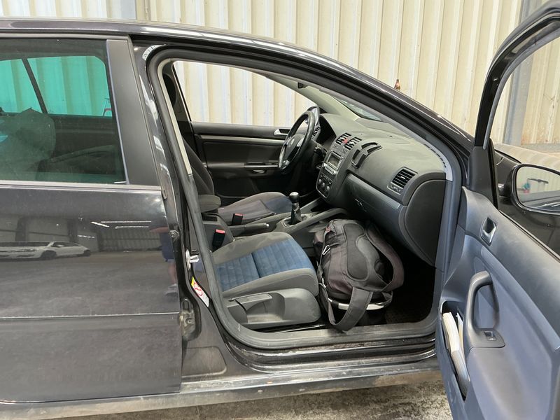 Volkswagen Golf V 2.0 TDI Tour Edition 2007 – снимка 3
