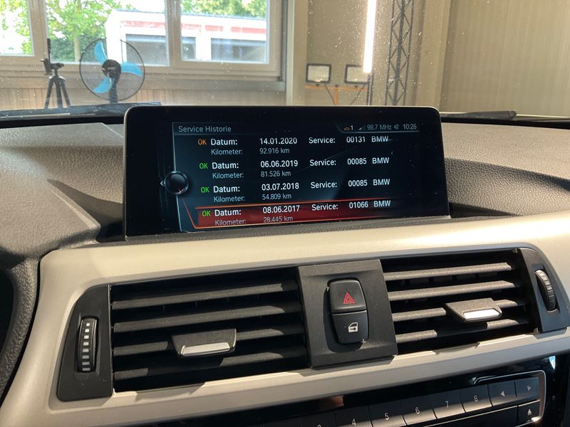 BMW 3er 320d xDrive 2016 – снимка 30
