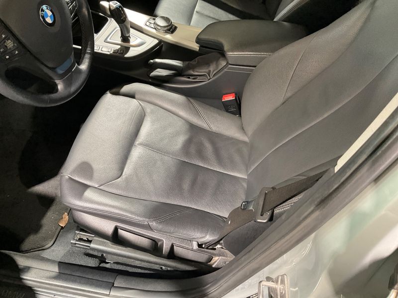 BMW 3er 320d xDrive 2016 – снимка 24