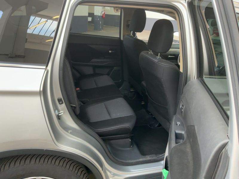 Mitsubishi Outlander 2.2 DI-D Motion 2WD 2019 – снимка 19
