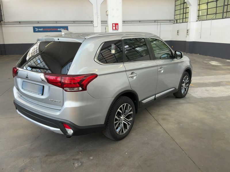 Mitsubishi Outlander 2.2 DI-D Motion 2WD 2019 – снимка 8