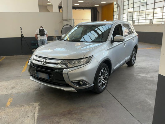 Mitsubishi Outlander 2.2 DI-D Motion 2WD 2019 – снимка 1