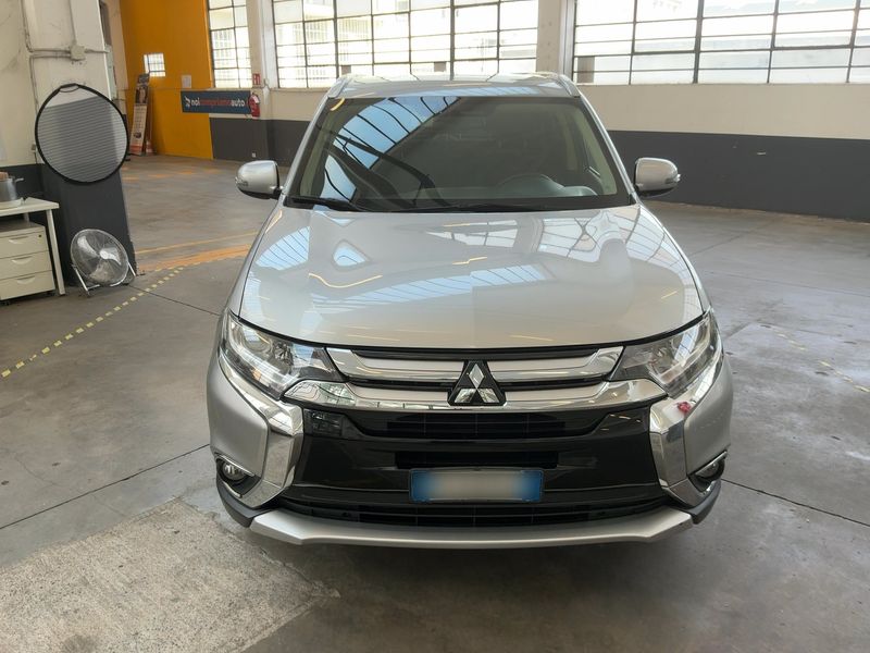 Mitsubishi Outlander 2.2 DI-D Motion 2WD 2019 – снимка 14