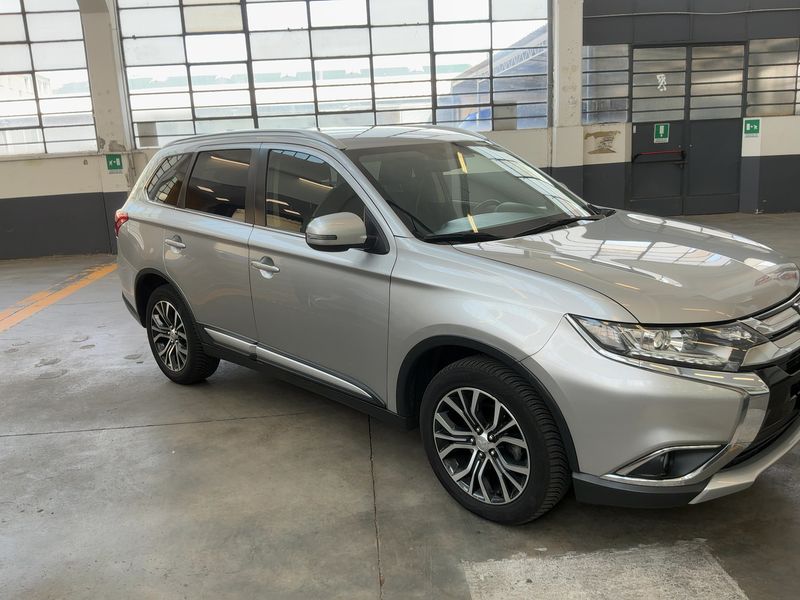 Mitsubishi Outlander 2.2 DI-D Motion 2WD 2019 – снимка 12