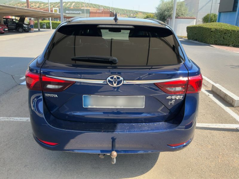 Toyota Avensis 2.0 D-4D Advance 2016 – снимка 7