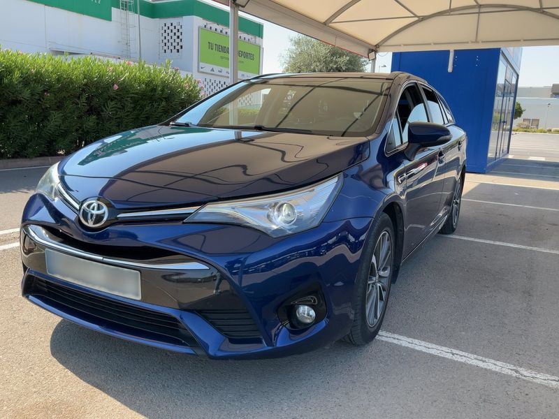Toyota Avensis 2.0 D-4D Advance 2016 – снимка 2