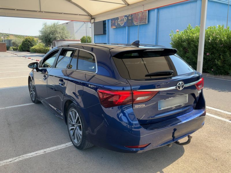 Toyota Avensis 2.0 D-4D Advance 2016 – снимка 6