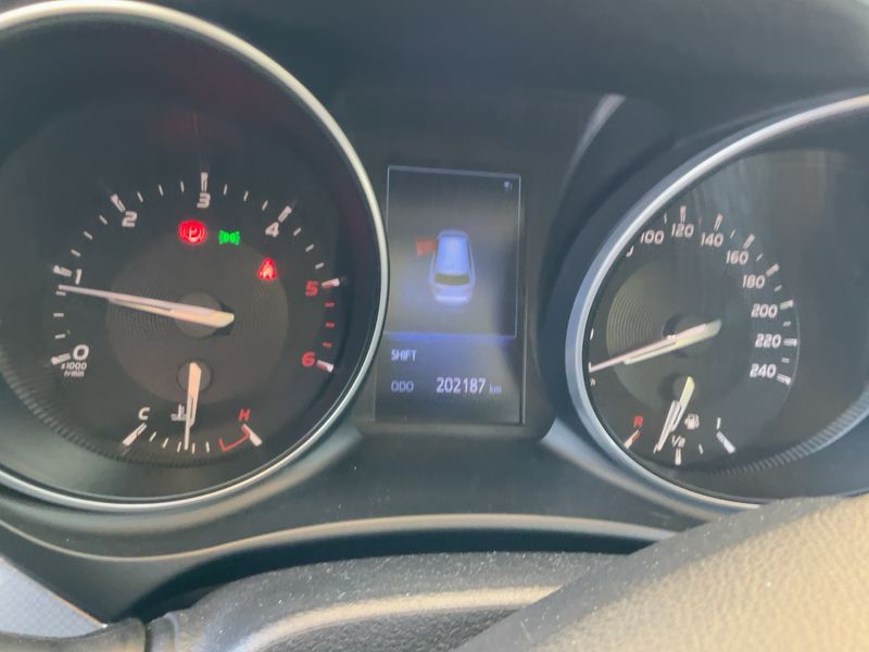 Toyota Avensis 2.0 D-4D Advance 2016 – снимка 18