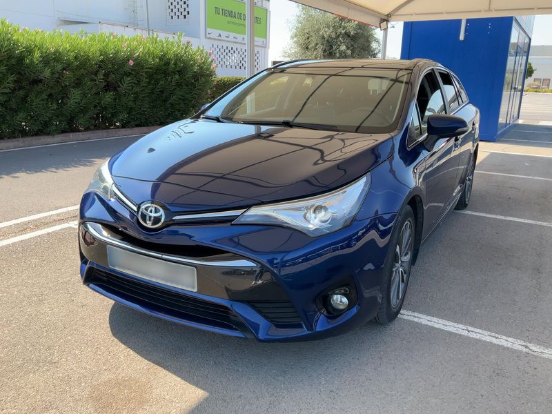 Toyota Avensis 2.0 D-4D Advance 2016 – снимка 1