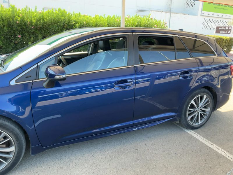 Toyota Avensis 2.0 D-4D Advance 2016 – снимка 4