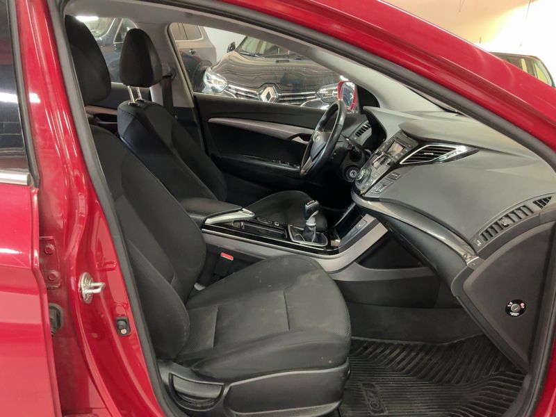Hyundai i40 1.6 Comfort 2011 – снимка 17