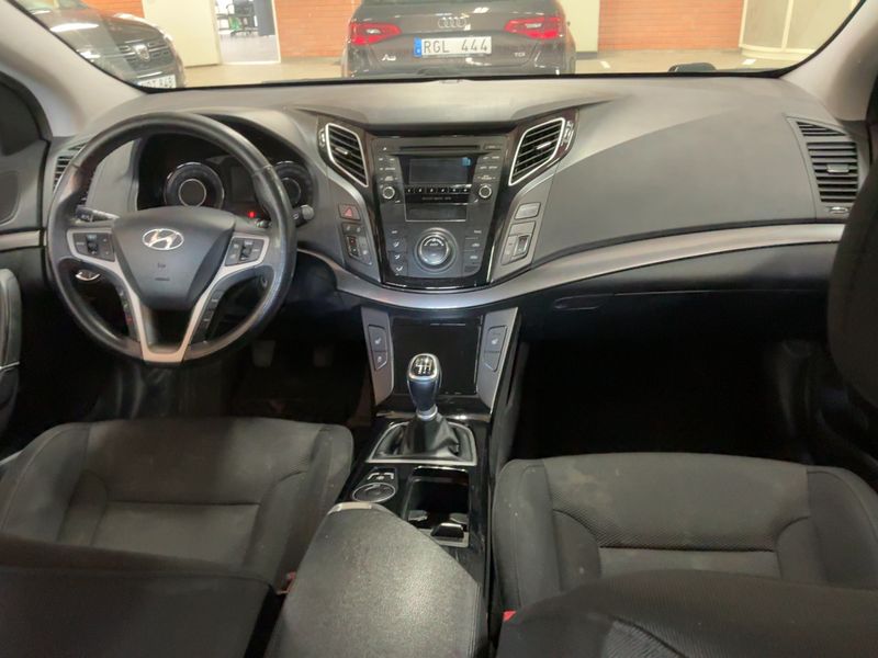 Hyundai i40 1.6 Comfort 2011 – снимка 18