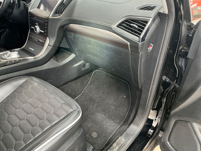 Ford S-Max 2.0 TDCi EcoBlue Bi-Turbo Vignale 2019 – снимка 24