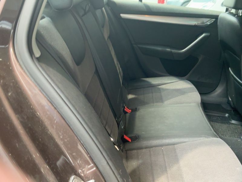 Skoda Octavia 2.0 TDI Elegance 2014 – снимка 19