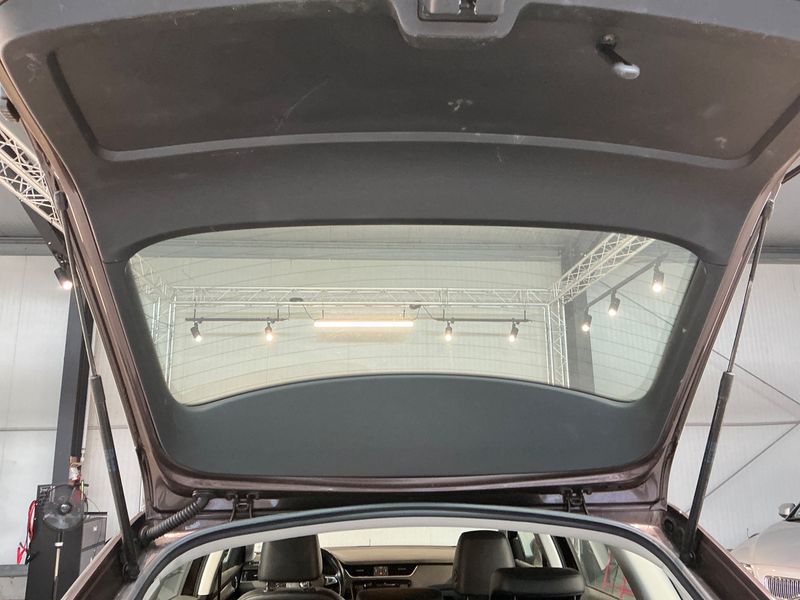 Skoda Octavia 2.0 TDI Elegance 2014 – снимка 21