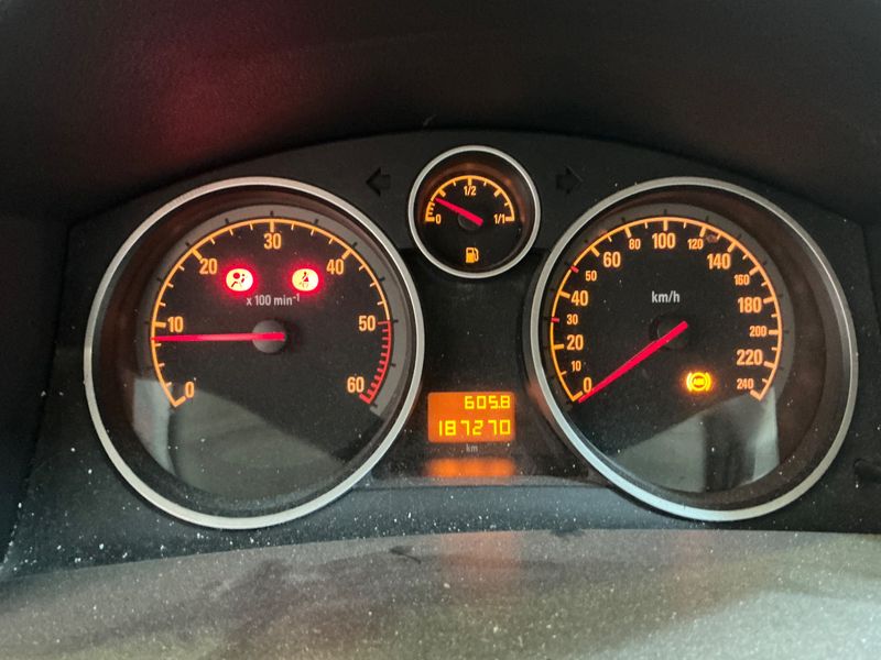 Opel Astra 1.7 CDTI Cosmo 2006 – снимка 4