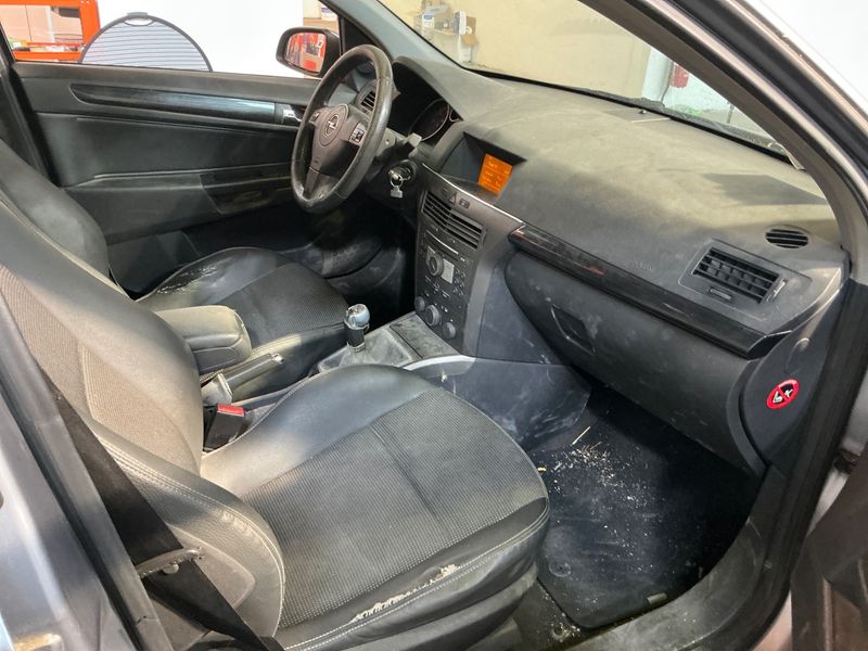 Opel Astra 1.7 CDTI Cosmo 2006 – снимка 3