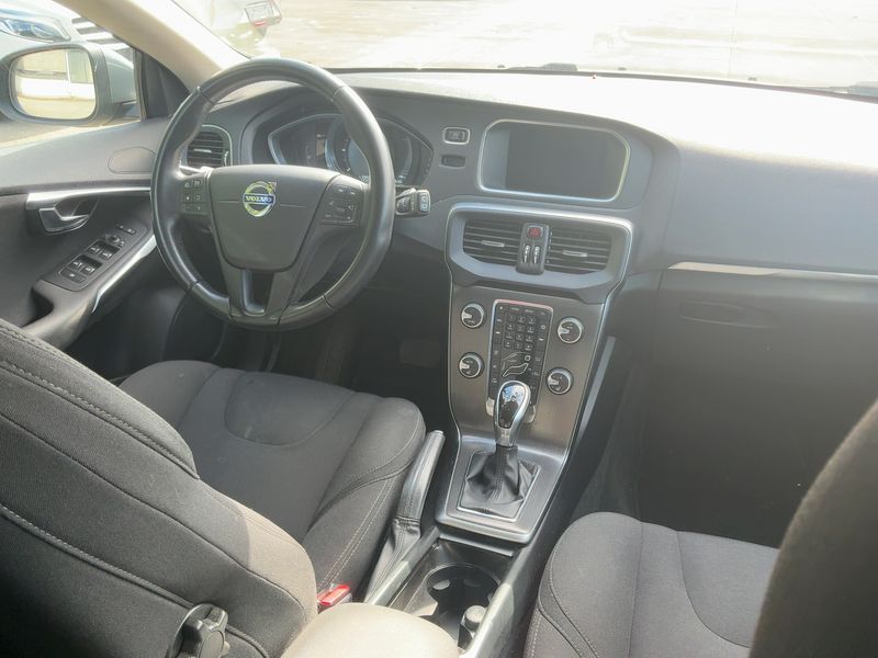 Volvo V40 2.0 D2 You! 2015 – снимка 18