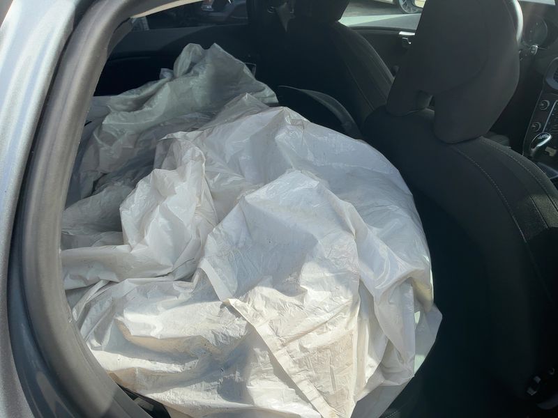 Volvo V40 2.0 D2 You! 2015 – снимка 20