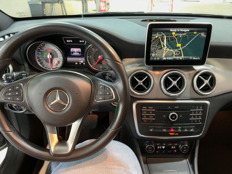 Mercedes-Benz CLA-Klasse CLA 200 Shooting Brake Urban 2015 – снимка 18