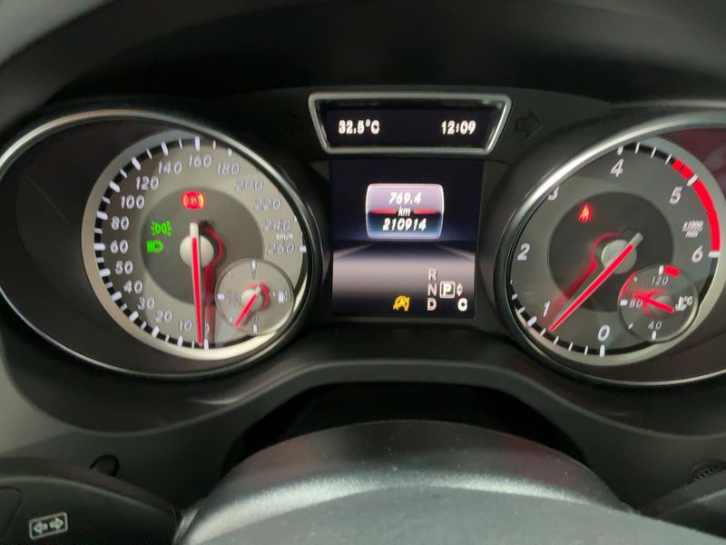 Mercedes-Benz CLA-Klasse CLA 200 Shooting Brake Urban 2015 – снимка 19