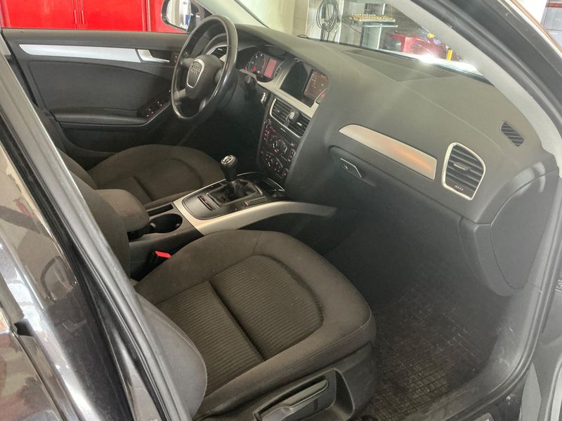 Audi A4 2.0 TDI 2011 – снимка 3