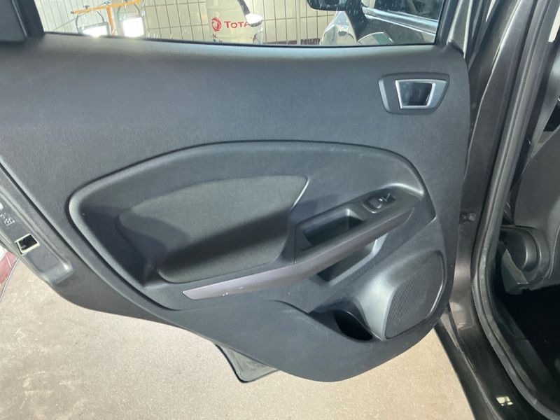 Ford EcoSport 1.0 EcoBoost Cool&Connect 2019 – снимка 31