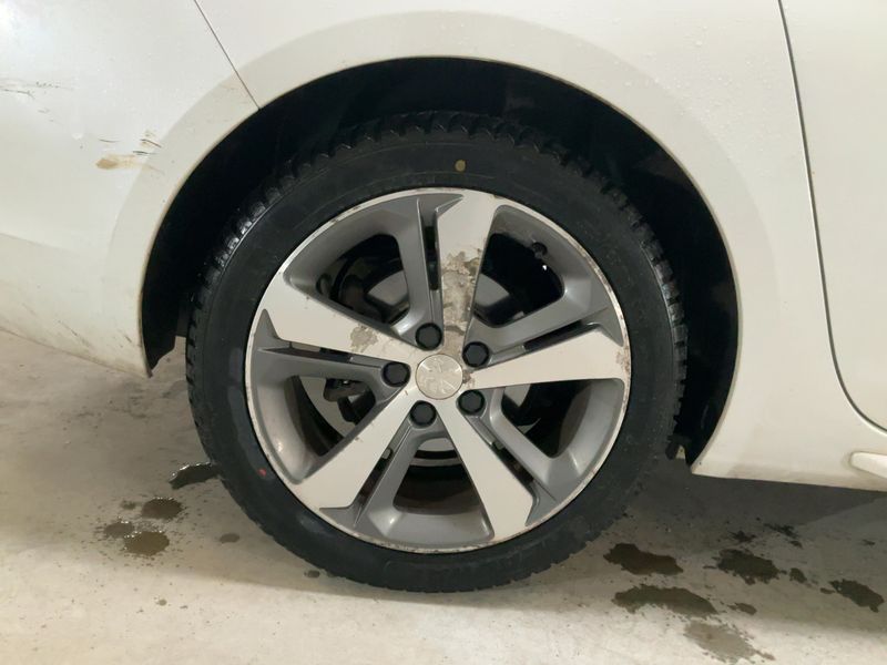 Peugeot 308 1.2 e-THP GT Line 2016 – снимка 9