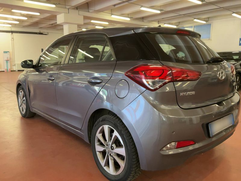 Hyundai i20 1.1 CRDi Comfort 2016 – снимка 6