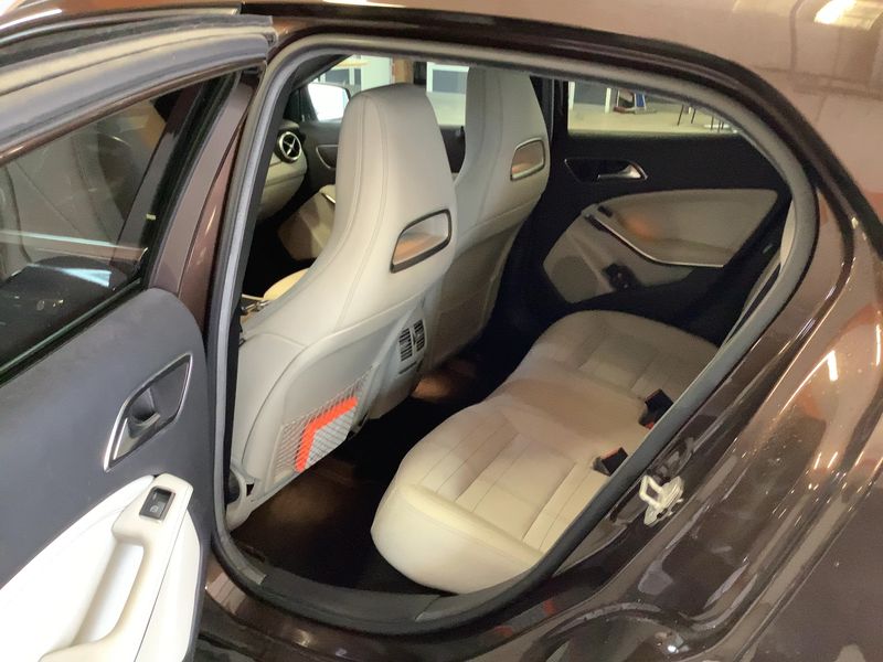 Mercedes-Benz GLA-Klasse GLA 250 4Matic Urban 2014 – снимка 19