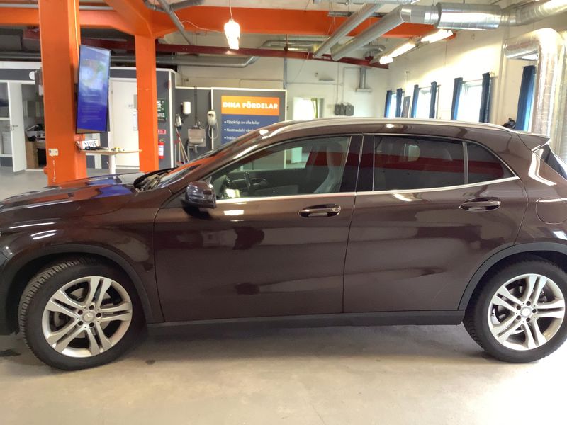 Mercedes-Benz GLA-Klasse GLA 250 4Matic Urban 2014 – снимка 4