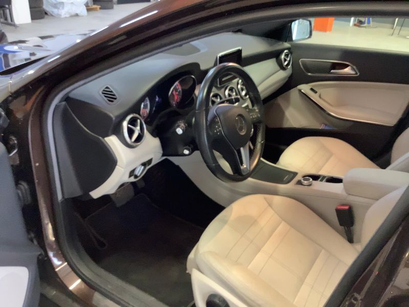 Mercedes-Benz GLA-Klasse GLA 250 4Matic Urban 2014 – снимка 16