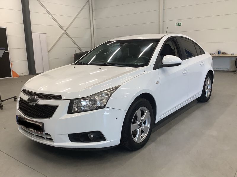 Chevrolet Cruze 1.6 LS 2010 – снимка 1