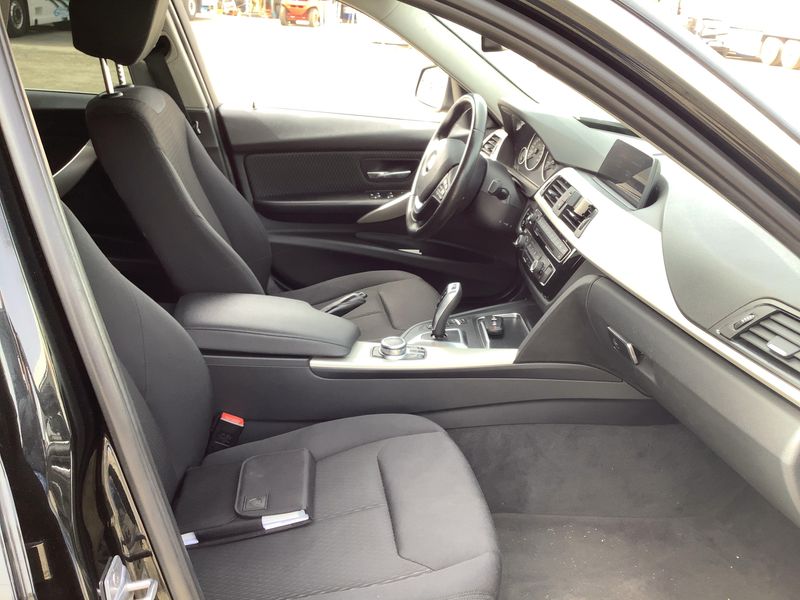 BMW 3er 318d Advantage 2018 – снимка 16