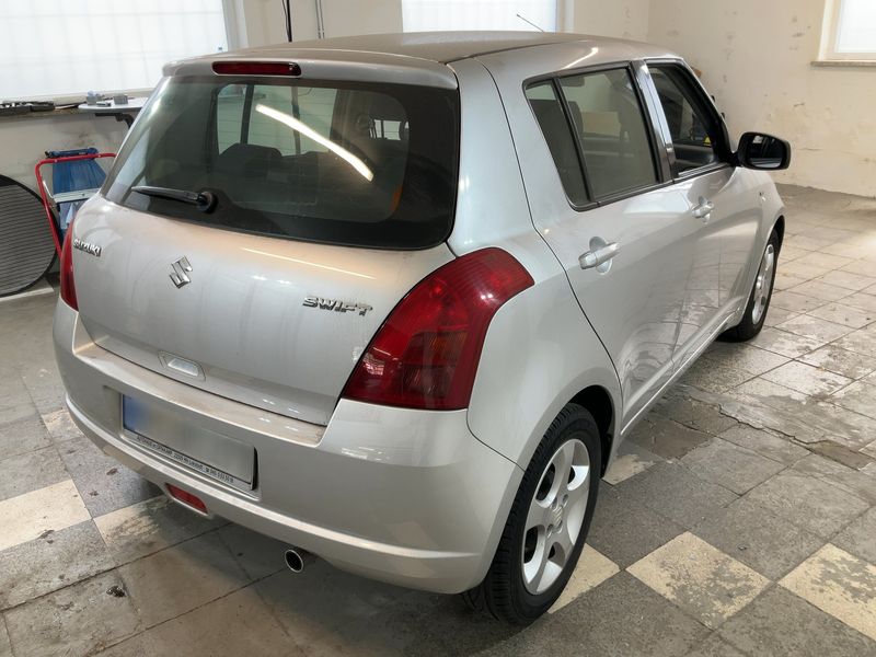 Suzuki Swift 1.5 Comfort 2006 – снимка 8