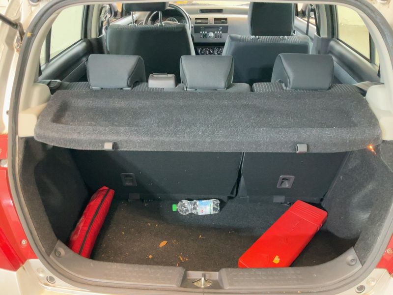 Suzuki Swift 1.5 Comfort 2006 – снимка 15