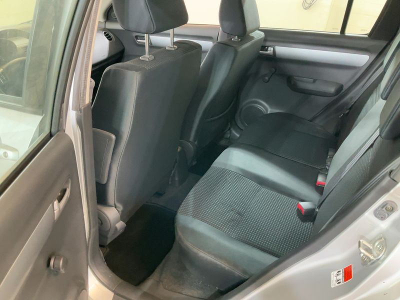 Suzuki Swift 1.5 Comfort 2006 – снимка 19