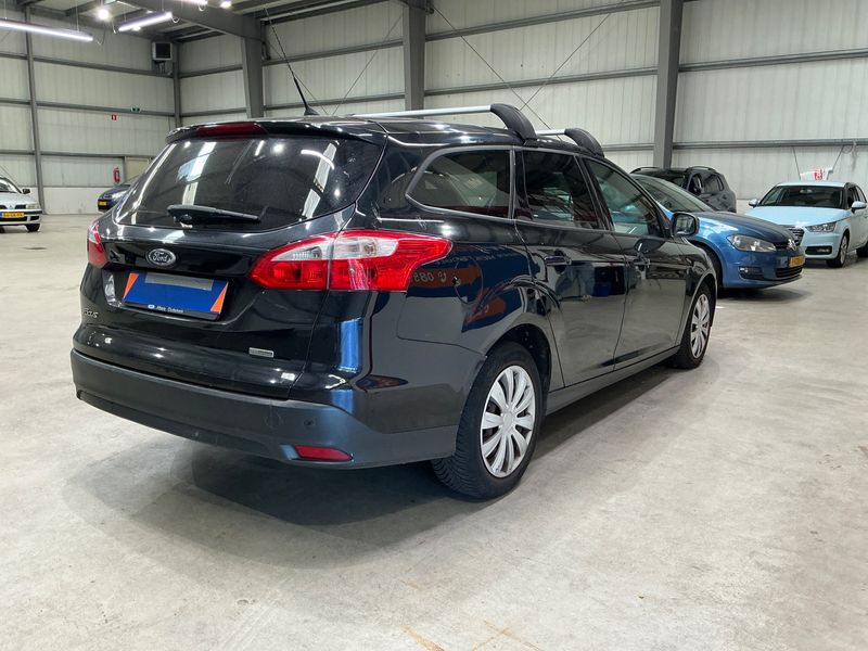 Ford Focus 1.6 TDCi DPF Trend 2013 – снимка 2