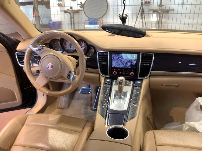 Porsche Panamera S 2010 – снимка 17