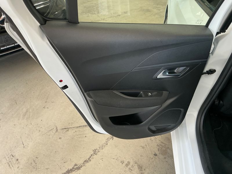 Peugeot 208 1.2 PureTech Active Pack 2021 – снимка 27
