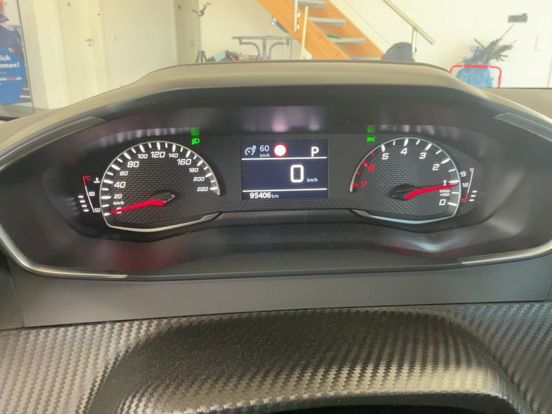 Peugeot 208 1.2 PureTech Active Pack 2021 – снимка 18