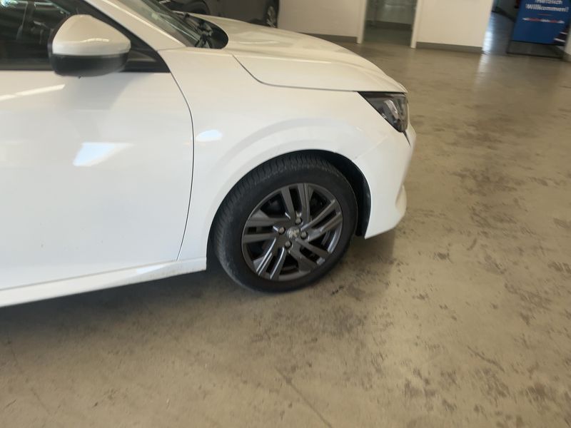 Peugeot 208 1.2 PureTech Active Pack 2021 – снимка 11