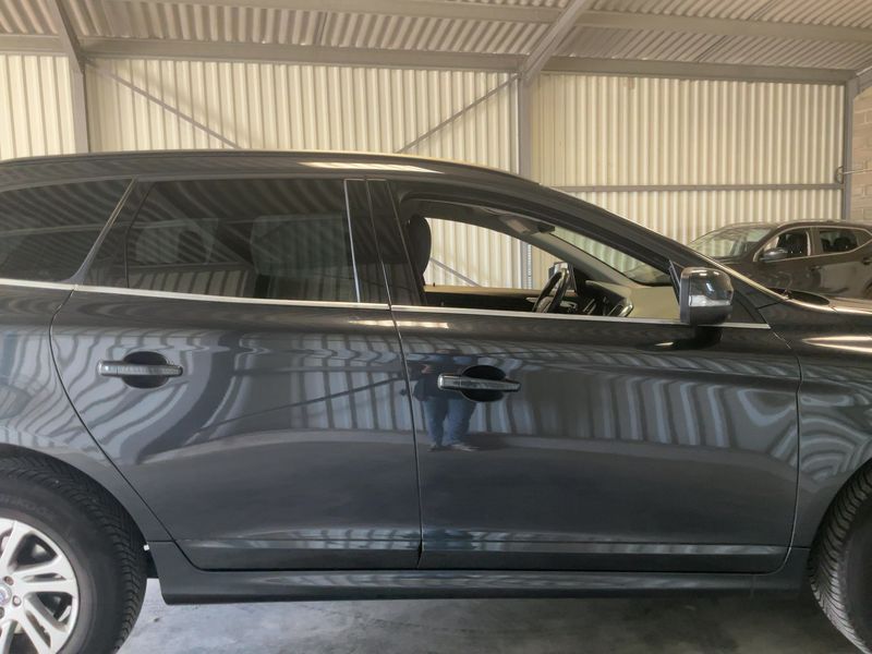 Volvo XC60 2.0 D4 Momentum Business 2WD 2017 – снимка 10