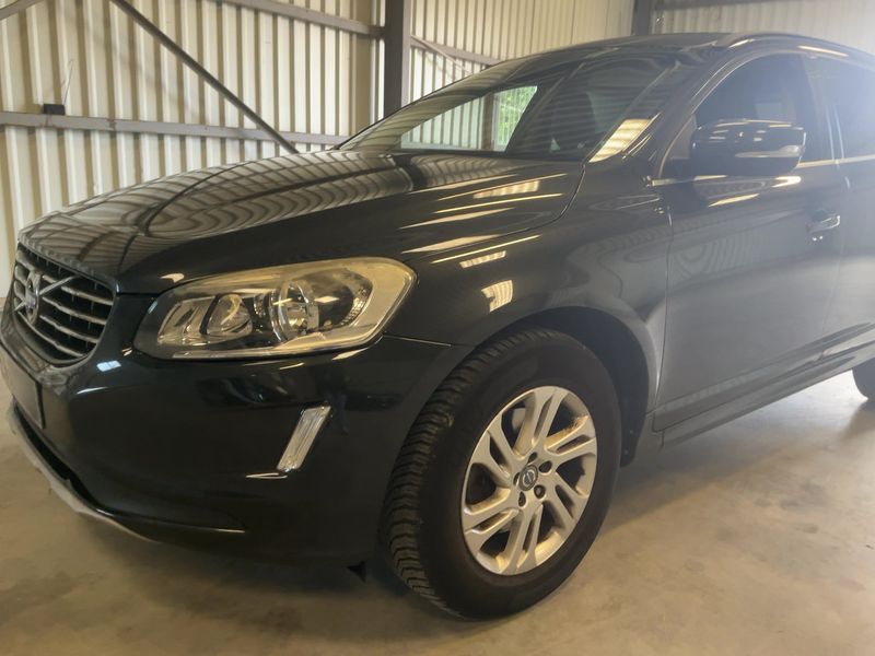 Volvo XC60 2.0 D4 Momentum Business 2WD 2017 – снимка 2