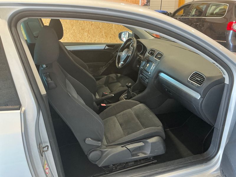 Volkswagen Golf VI 2.0 TDI Highline 2009 – снимка 3