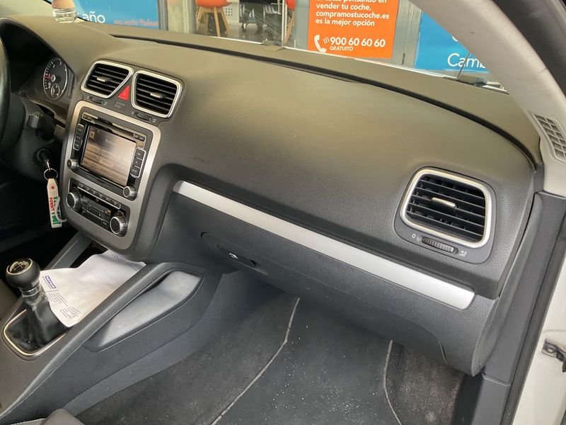 Volkswagen Scirocco 2.0 TDI 2010 – снимка 26