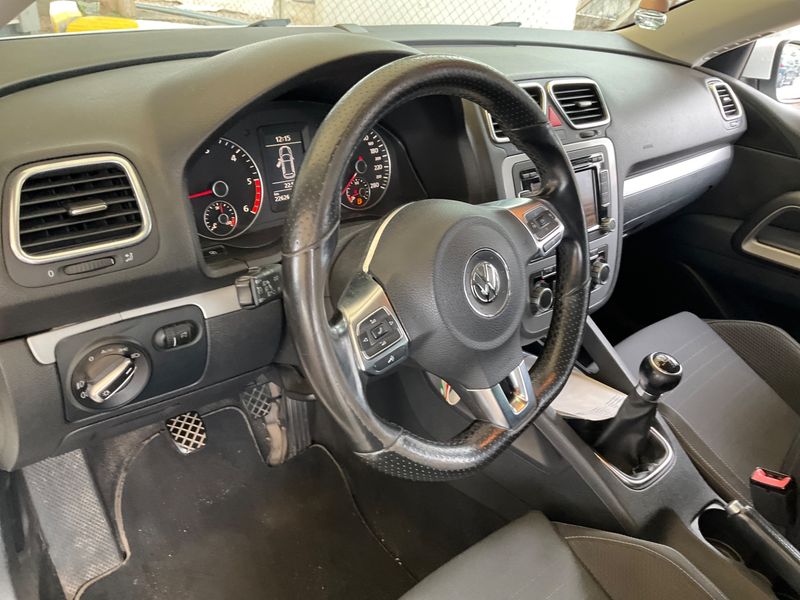 Volkswagen Scirocco 2.0 TDI 2010 – снимка 32