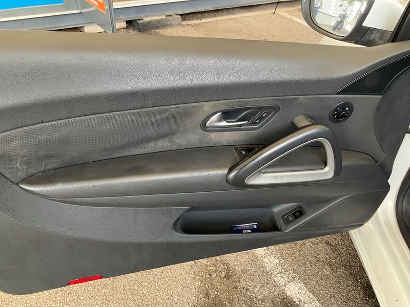 Volkswagen Scirocco 2.0 TDI 2010 – снимка 28
