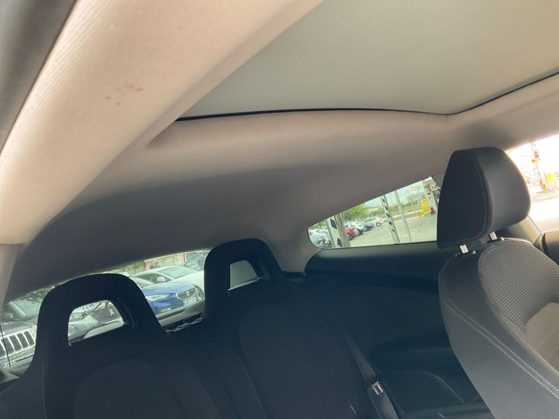 Volkswagen Scirocco 2.0 TDI 2010 – снимка 27